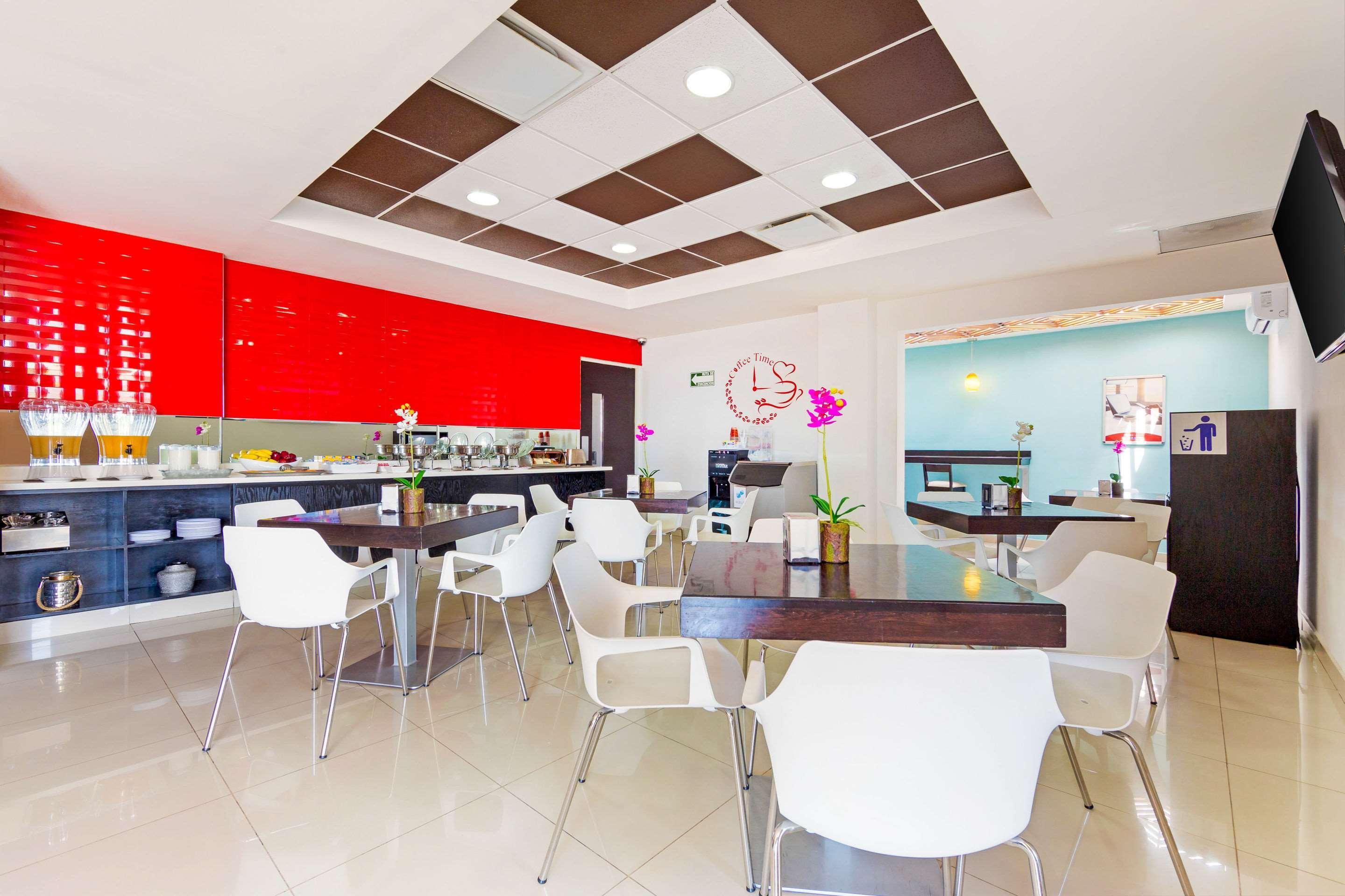 Sleep Inn Culiacan Bagian luar foto