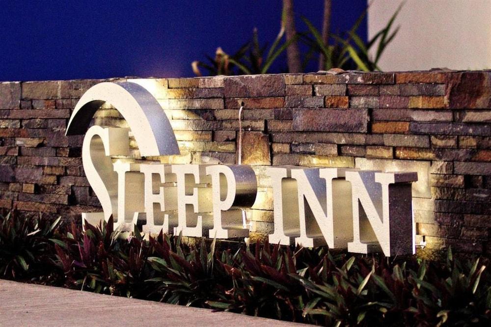 Sleep Inn Culiacan Bagian luar foto