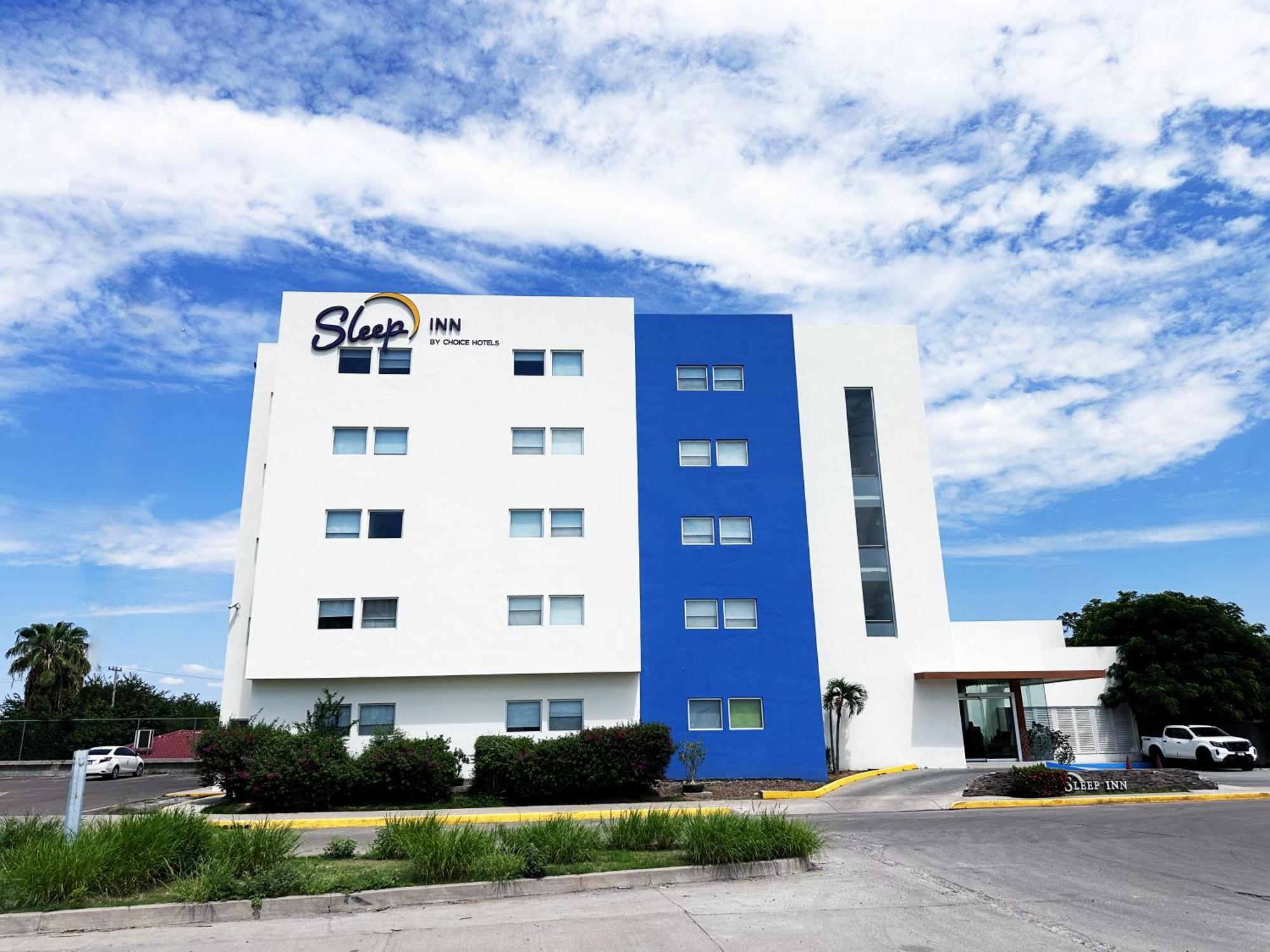 Sleep Inn Culiacan Bagian luar foto