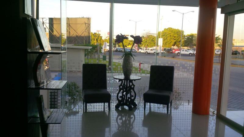 Sleep Inn Culiacan Bagian luar foto
