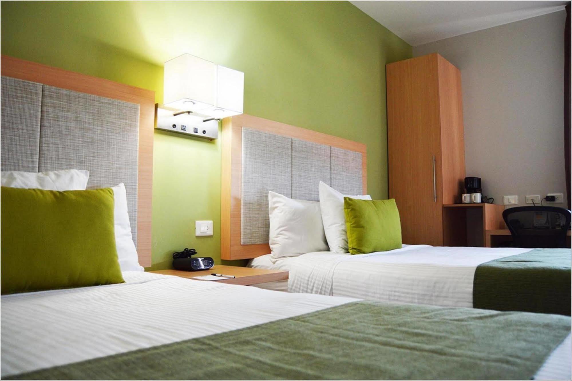 Sleep Inn Culiacan Bagian luar foto
